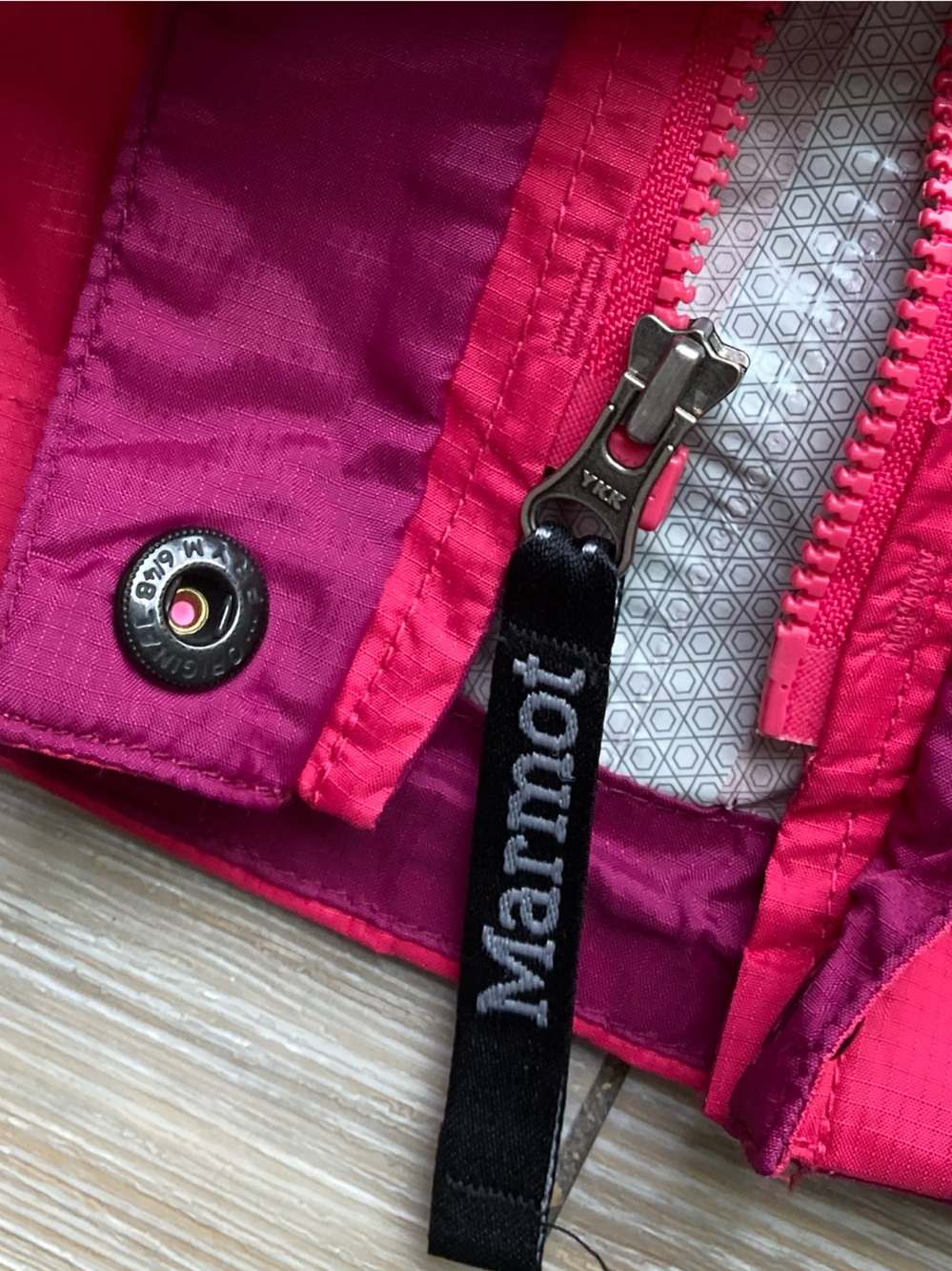 Marmot Two-Tone Women's Waterproof One-Piece in Magenta and Burgundy Size M/M - Picture 4 of 16